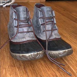 Sorel out n about duck boots!!